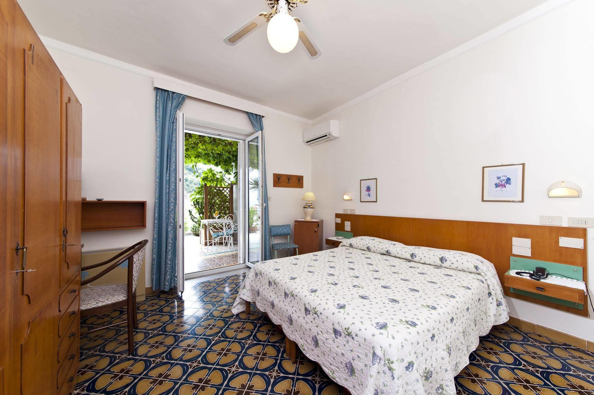 Hotel La Palma Sant'Angelo  Exteriér fotografie